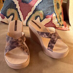 Ipanema lofty leopard wedge